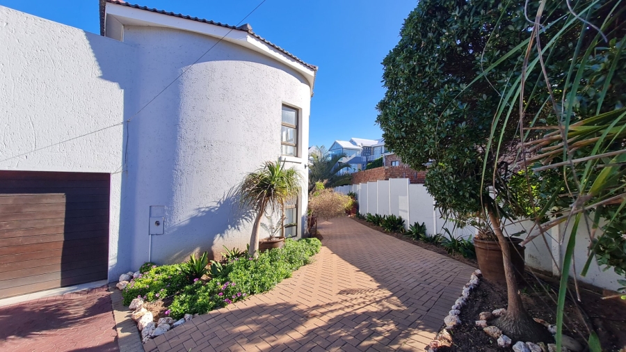 3 Bedroom Property for Sale in Dana Bay Western Cape